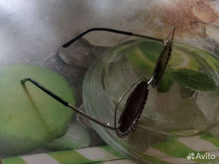 Солнцезащитные очки