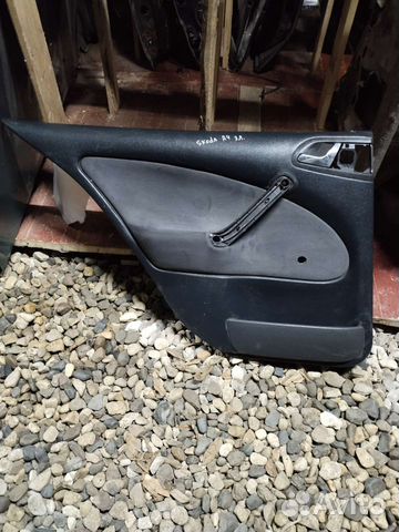 Обшивка двери задней левой Skoda Octavia A4