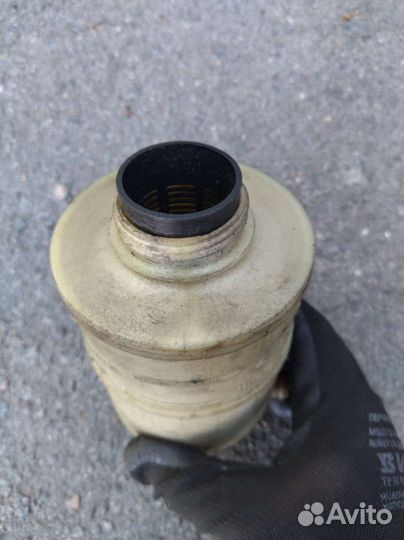 Бачок гур Renault Safrane 2 7700782884