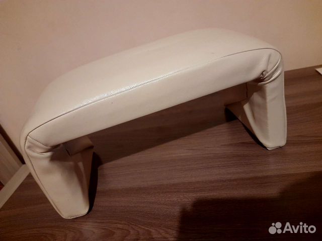 Подставка под руки маникюрная