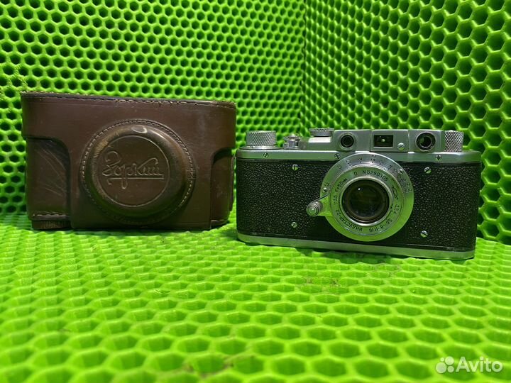 Плёночный фотоаппарат Зенит