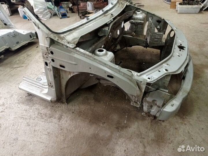 Передняя часть кузова LADA Largus универсал K7M