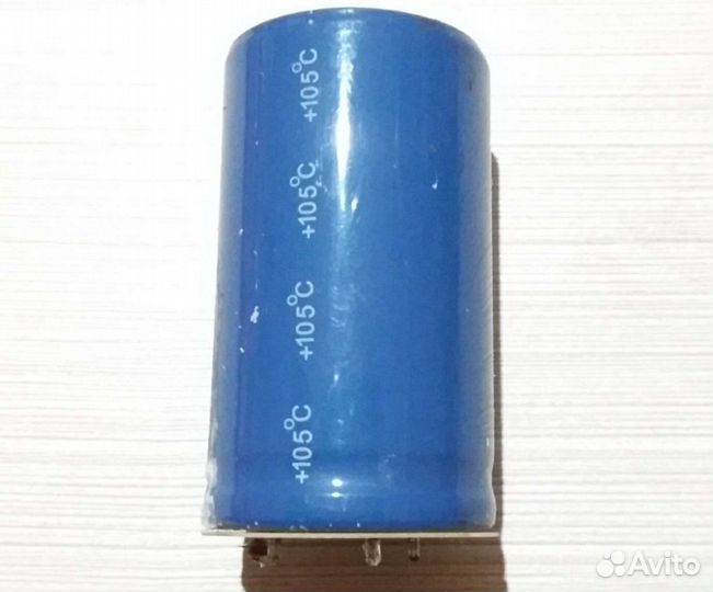 Конденсатор 820 мкФ х 400 В