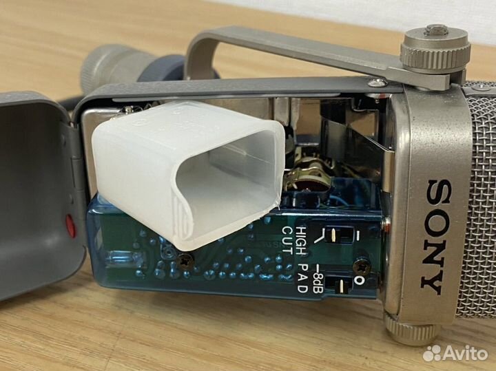 Sony c38 - студийный микрофон