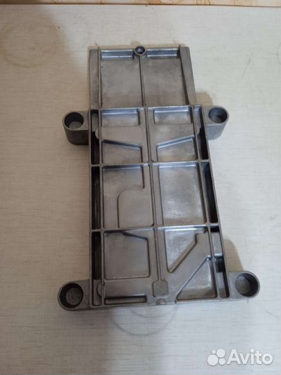 Поддон для швейной машины