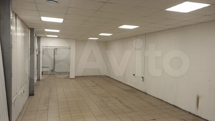 Торговая площадь, 65 м²