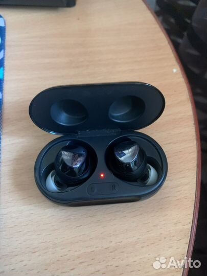 Беспроводные наушники samsung galaxy buds plus