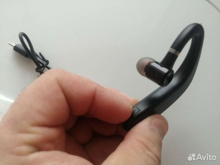 Bluetooth гарнитура наушник