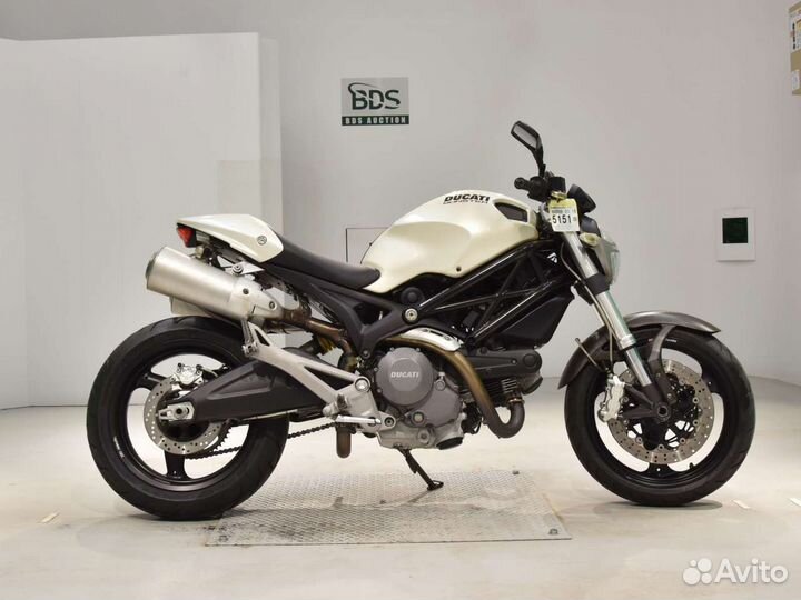 Ducati monster 696