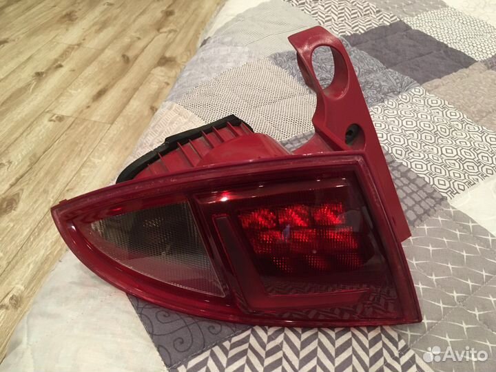 Фонари задние Seat Leon 2 диодные (галочки)