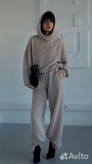 Костюм женский