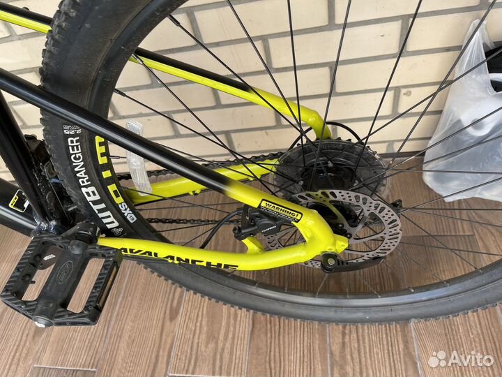 Велосипед GT Avalanche 27 Sport Black