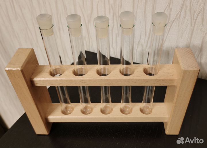 Набор пробирок для специй на подставке из дерева