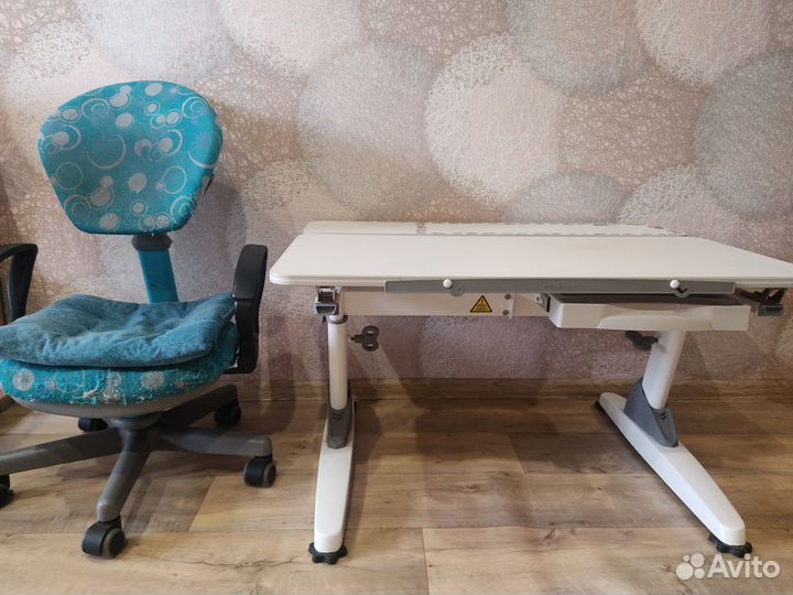 Стол для школьника