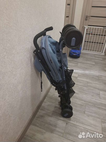 Прогулочная коляска трость