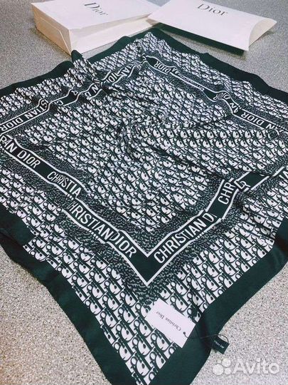 Платок Christian Dior и другие