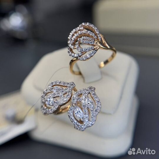 Золотой комплект 585 пробы золото