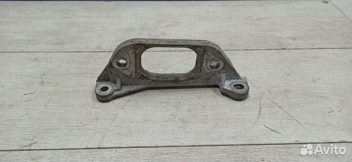 Кронштейн опора крепления кпп коробки передач Rena