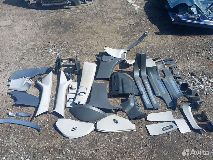 Пластик салона Субару трибека 2008г.в 3.6