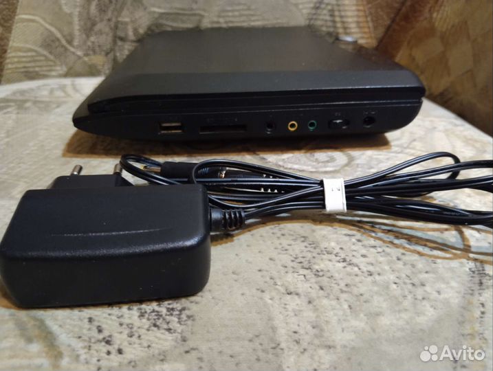 Портативный видеопроигрыватель