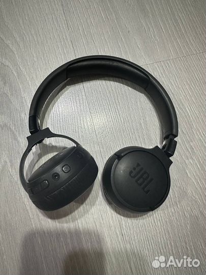 Беспроводные/проводные наушники JBL Tune 660NC