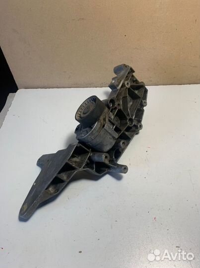 Кронштейн генератора Volvo S60 B5244S