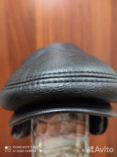 Мужская кожаная кепка