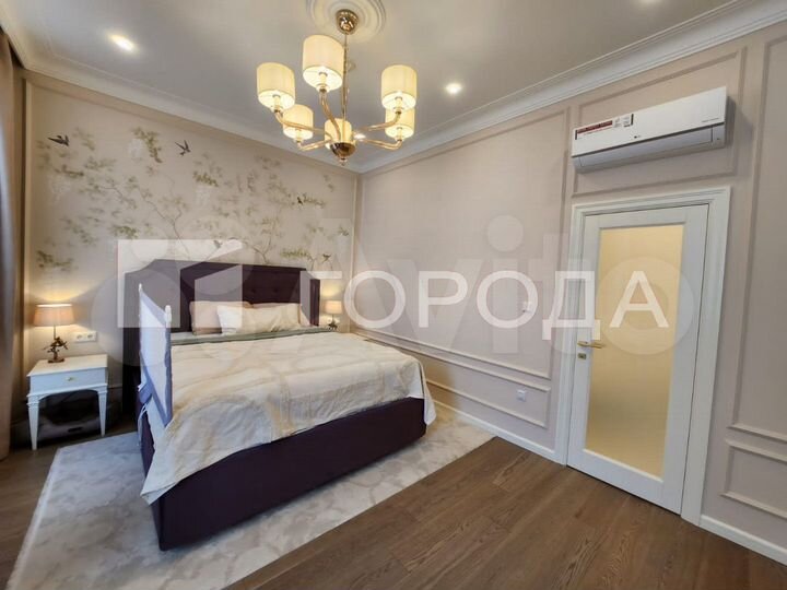 4-к. апартаменты, 210 м², 1/10 эт.