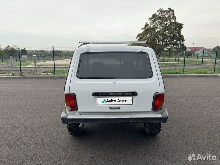 LADA 4x4 (Нива) 1.7 МТ, 2002, 100 000 км