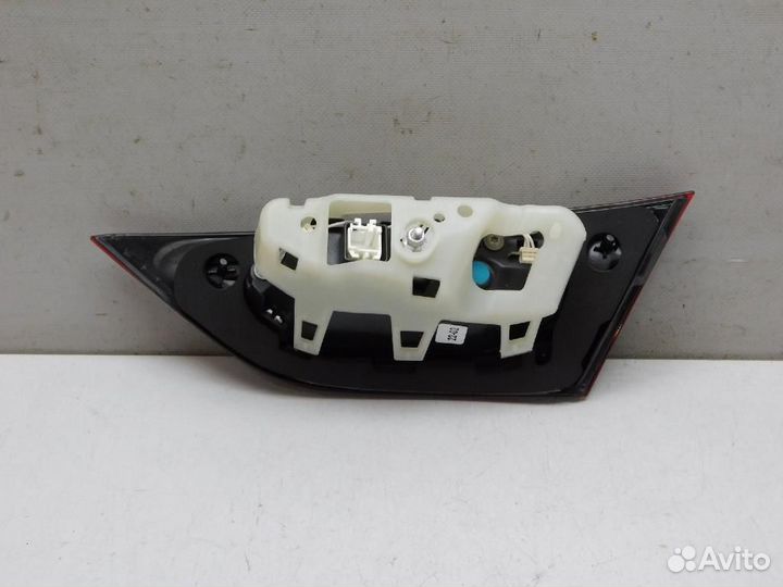 Фонарь задний внутренний левый Mercedes-Benz CLA-Class