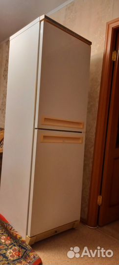 Продам холодильник Атлант