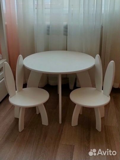 Детский стол и стул