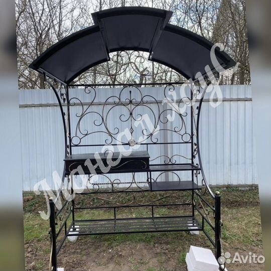 Мангал с крышей