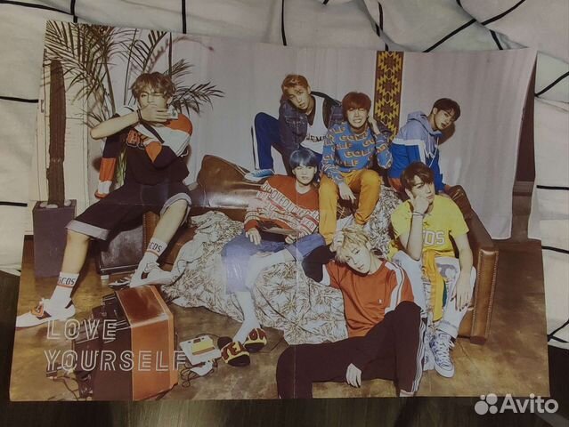 Плакат из альбома BTS love yourself версия V