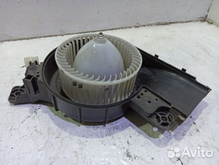 Моторчик печки 27381JY00A Рено