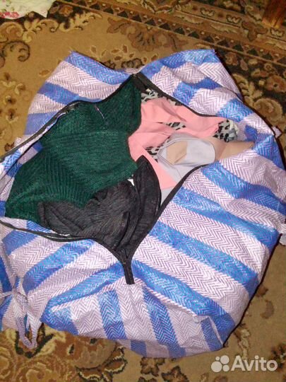 Отдам бесплатно женская одежда