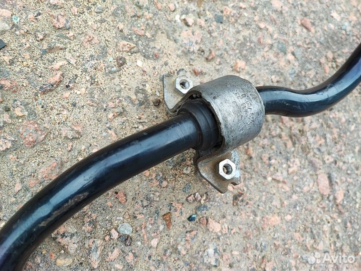 Стабилизатор передний Шкода Октавия А5 RS Суперб 2