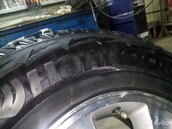 Hankook Winter I'Pike 275/70 R17