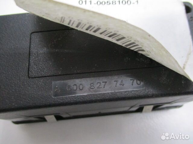 Часы панели приборов Mercedes-Benz A0008277470