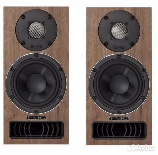 Полочная акустика PMC Twenty 5.21i Walnut