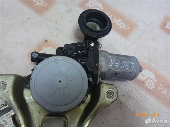Стеклоподъемник передний правый Toyota Rav4 ACA30