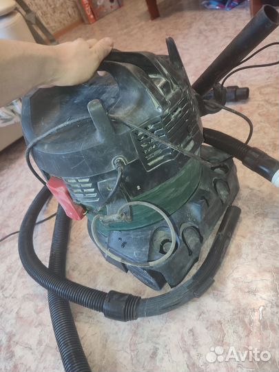 Bosch universalVac 15 пылесос строительный