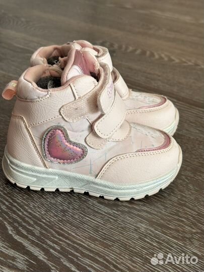 Ботинки для девочки демисезонные 23р