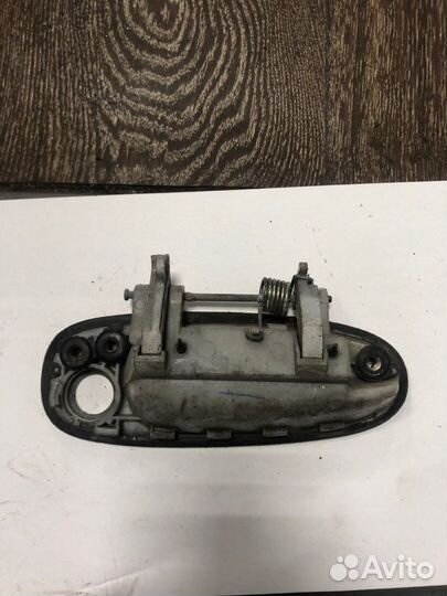 Ручка двери внешняя передняя левая Toyota Corolla