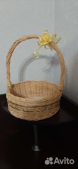 Корзинка плетенная