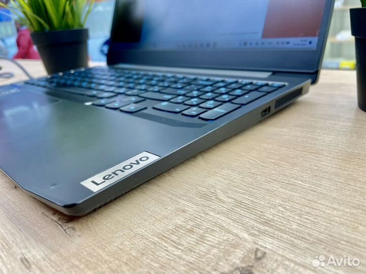 Игроаой ноутбук Lenovo Ryzen 7-4/16Gb/GTX1650