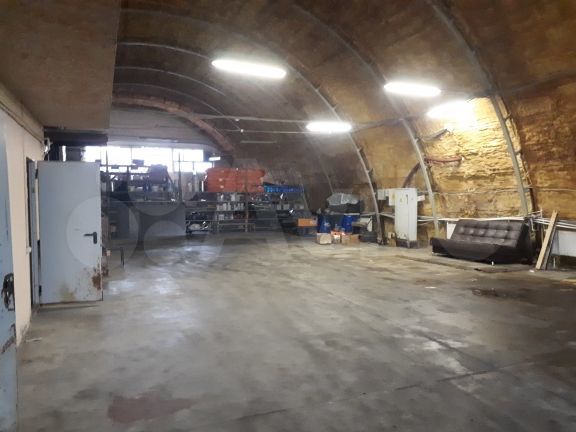 Склад, 300 м²