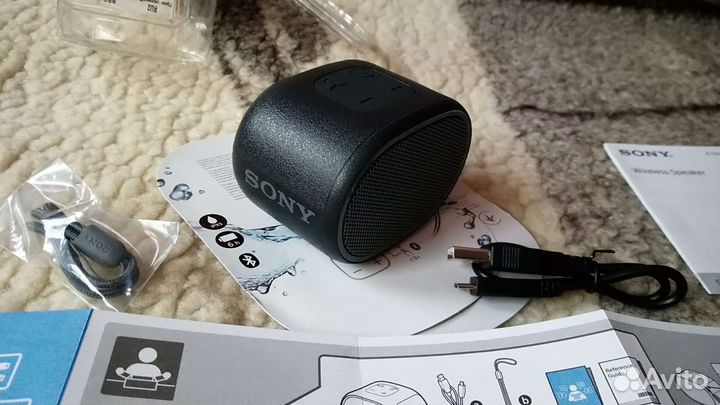 Блютуз колонка Sony srs-xb01