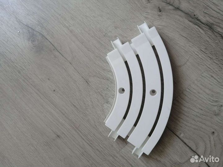 Уголок потолочный