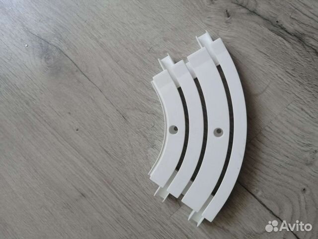 Уголок потолочный